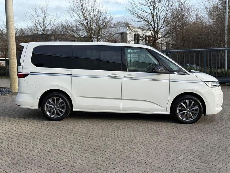 Gebraucht VW Multivan Style 150 PS (110 kW) 2025 Weiß Van