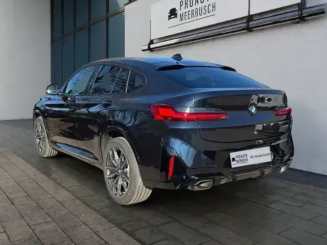 Gebraucht BMW X4 M Sport 286 PS (210 kW) 2024 Schwarz SUV