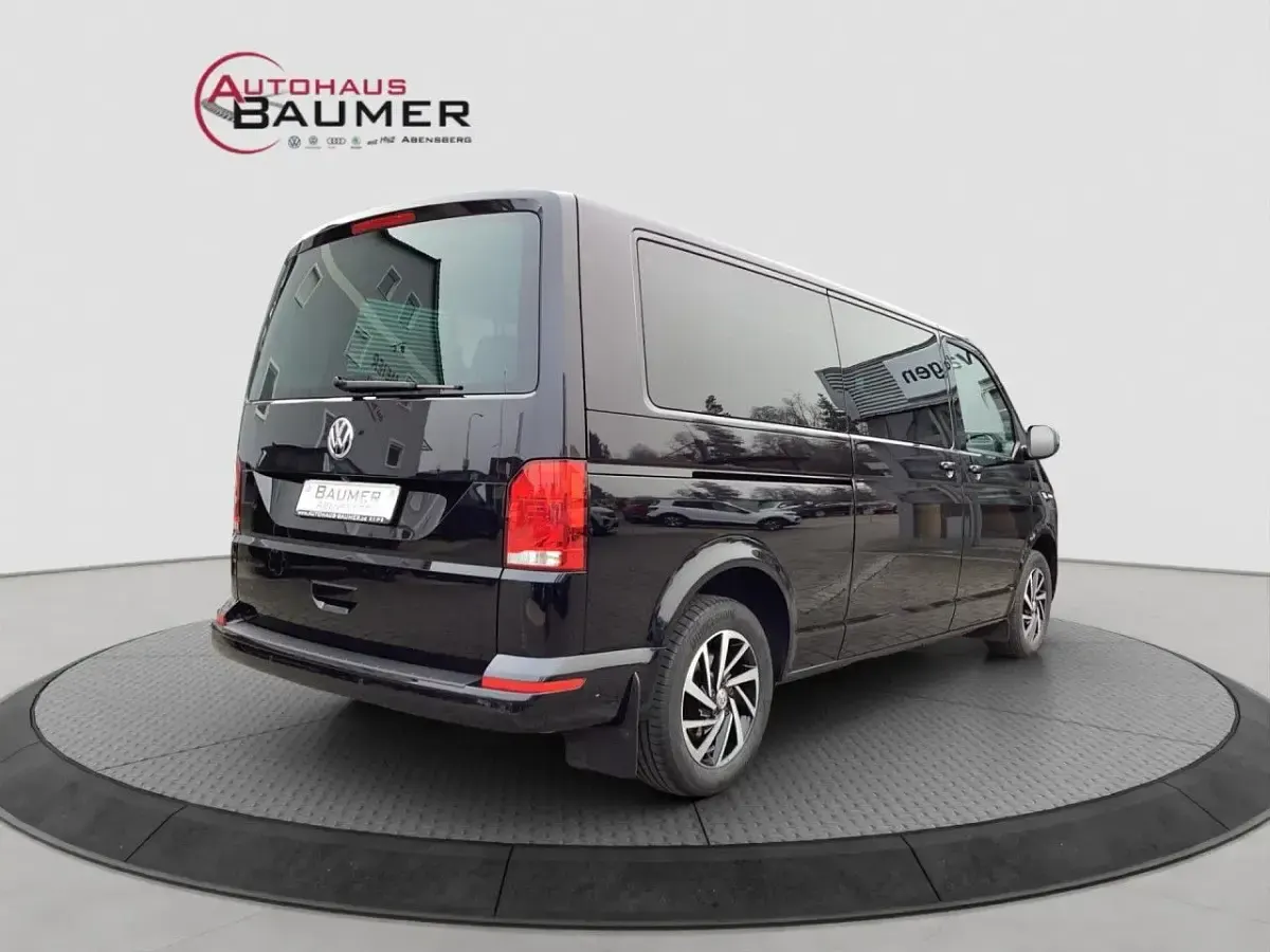 Gebraucht VW Caravelle Comfortline 150 PS (110 kW) 2023 Schwarz Van