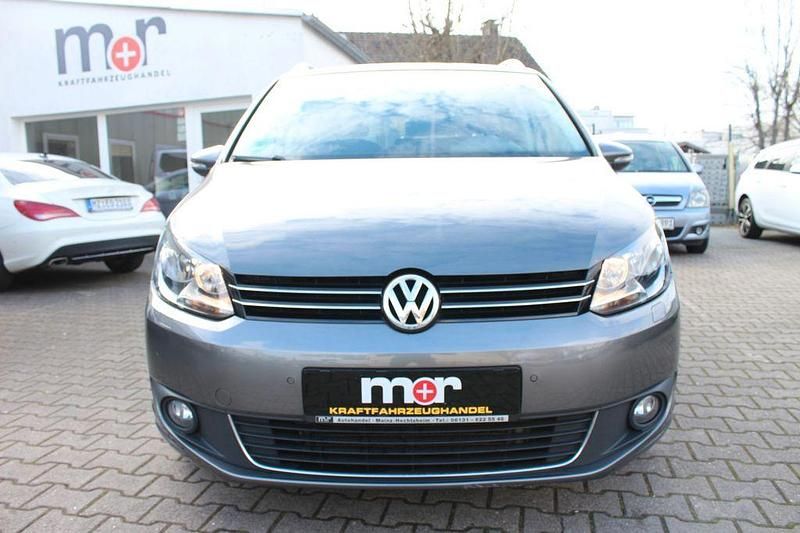 Gebraucht VW Touran Cup 140 PS (102 kW) 2015 Grau Van / Kleinbus