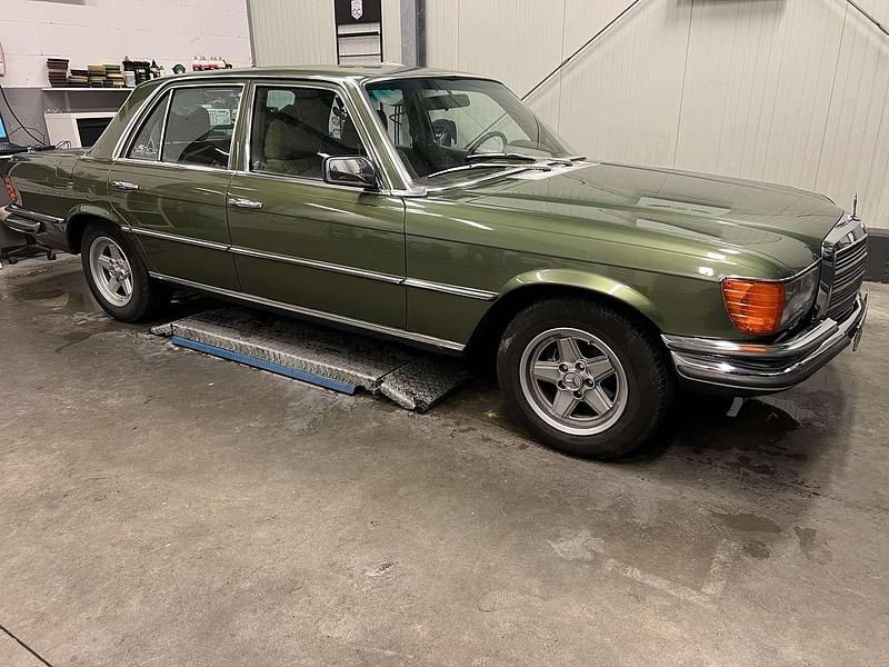 Grün Gebraucht 1979 Mercedes 280 SE Limousine | 14.500 € - Bild 1/4