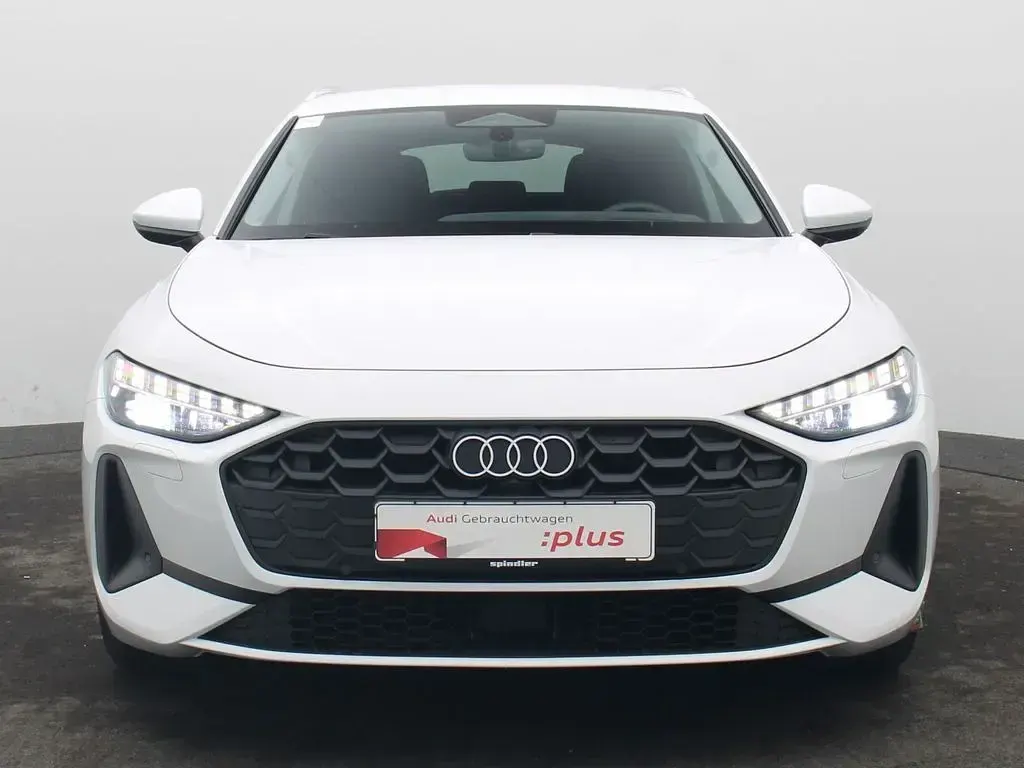 Gebraucht Audi A5 Ambiente 204 PS (150 kW) 2025 Gletscherweiß metallic Kombi