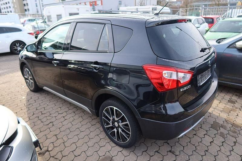 Gebraucht Suzuki SX4 Limited+ 120 PS (88 kW) 2015 Schwarz Limousine