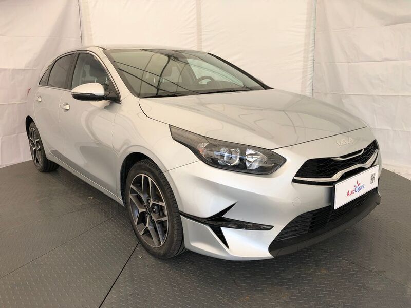 Silber Gebraucht 2022 Kia Ceed Gold Limousine | 16.642 € (Guter Preis) - Bild 1/4