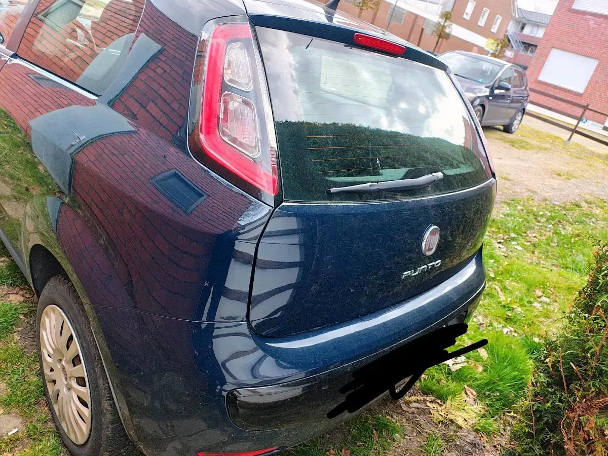 Gebraucht Fiat Punto Evo 69 PS (50 kW) 2011 Blau Kleinwagen