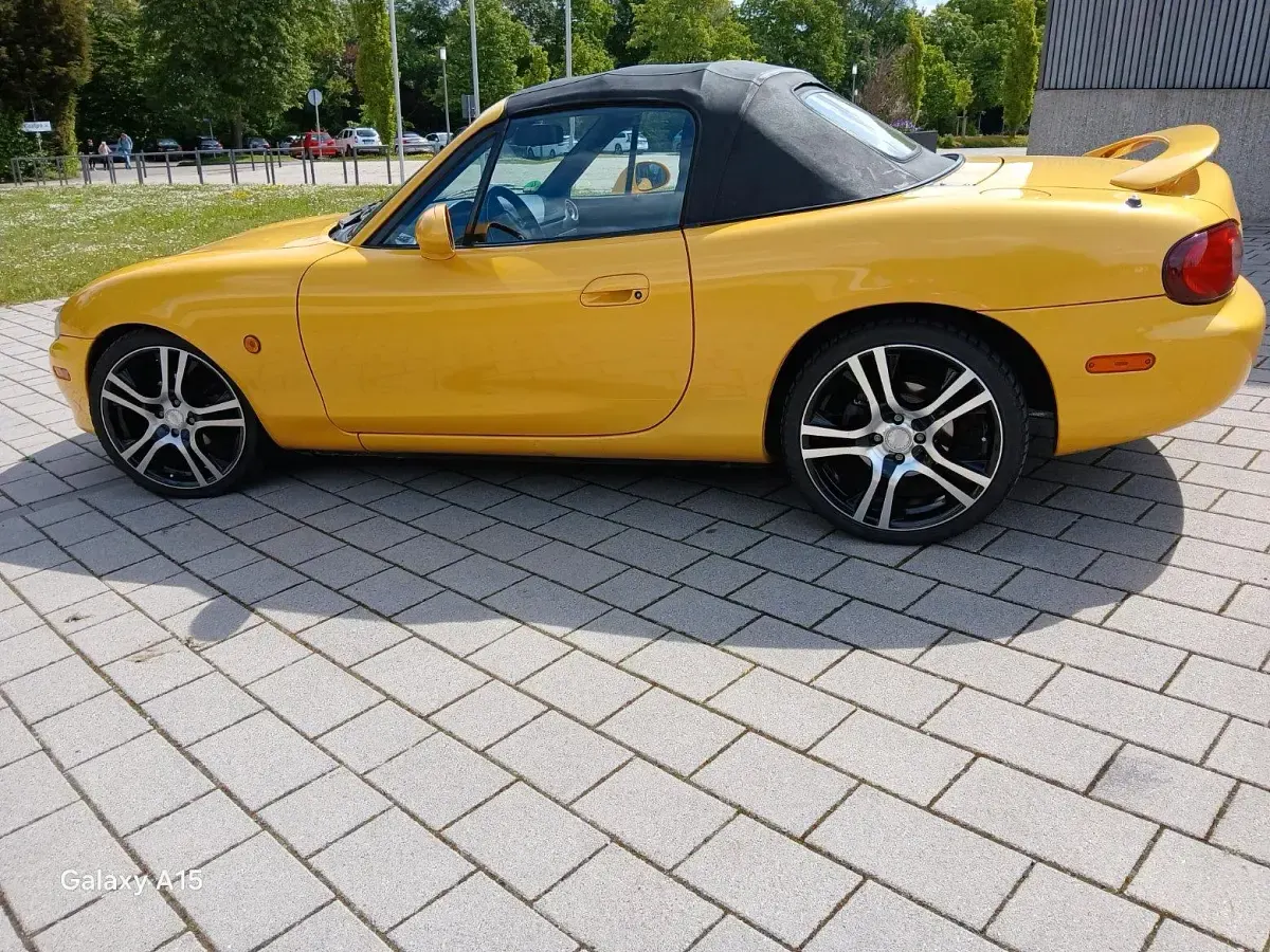 Gebraucht Mazda MX5 110 PS (80 kW) 2002 Gelb Cabrio