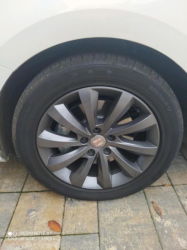 Weiß Gebraucht 2015 Seat Alhambra Van / Kleinbus | 13.000 € (Superpreis) - Bild 1/4