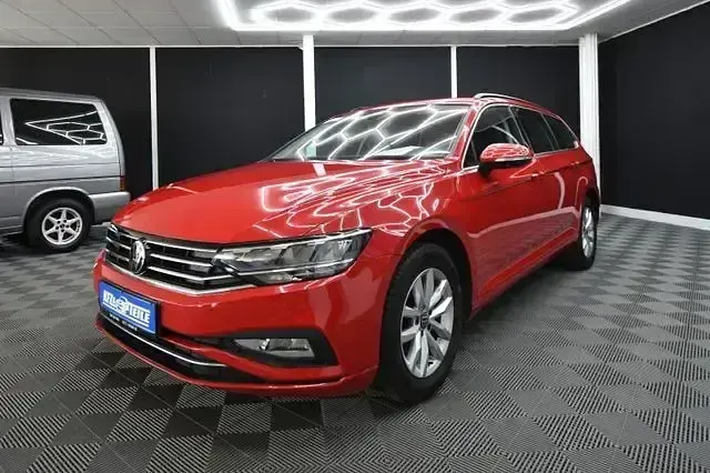 Gebraucht VW Passat Business 122 PS (89 kW) 2021 Rot Kombi