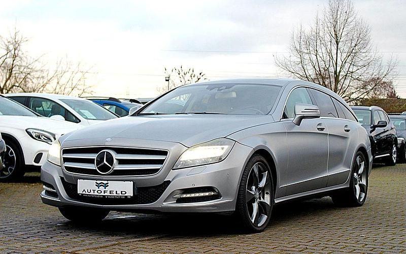 Grau Gebraucht 2012 Mercedes CLS350 Shooting Brake Kombi | 18.950 € (Fairer Preis) - Bild 1/4