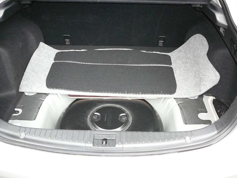 Silber Gebraucht 2008 Mazda 6 Exclusive Limousine | 4.200 € (Fairer Preis) - Bild 1/4