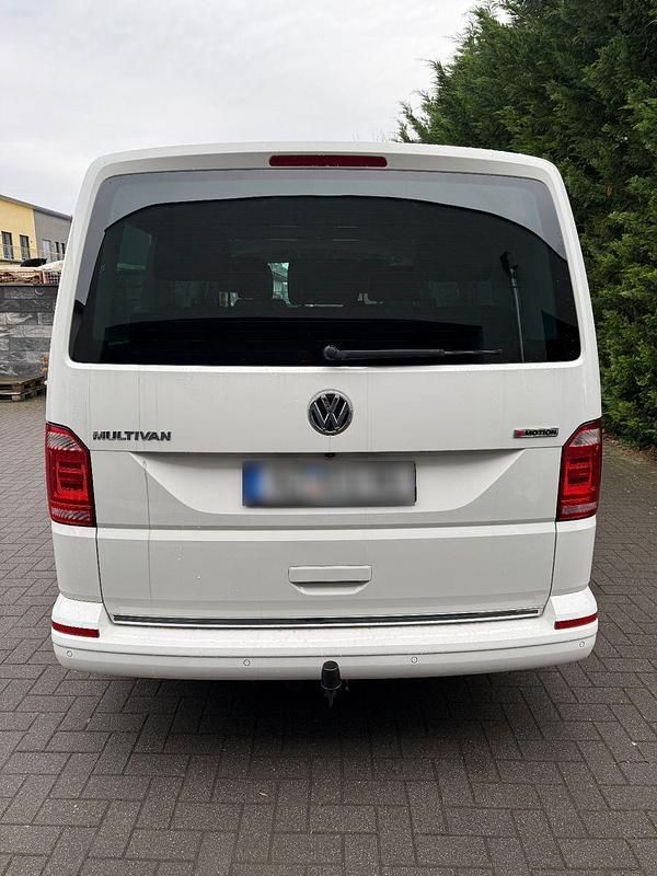 Gebraucht VW Multivan 199 PS (146 kW) 2018 Weiß Van