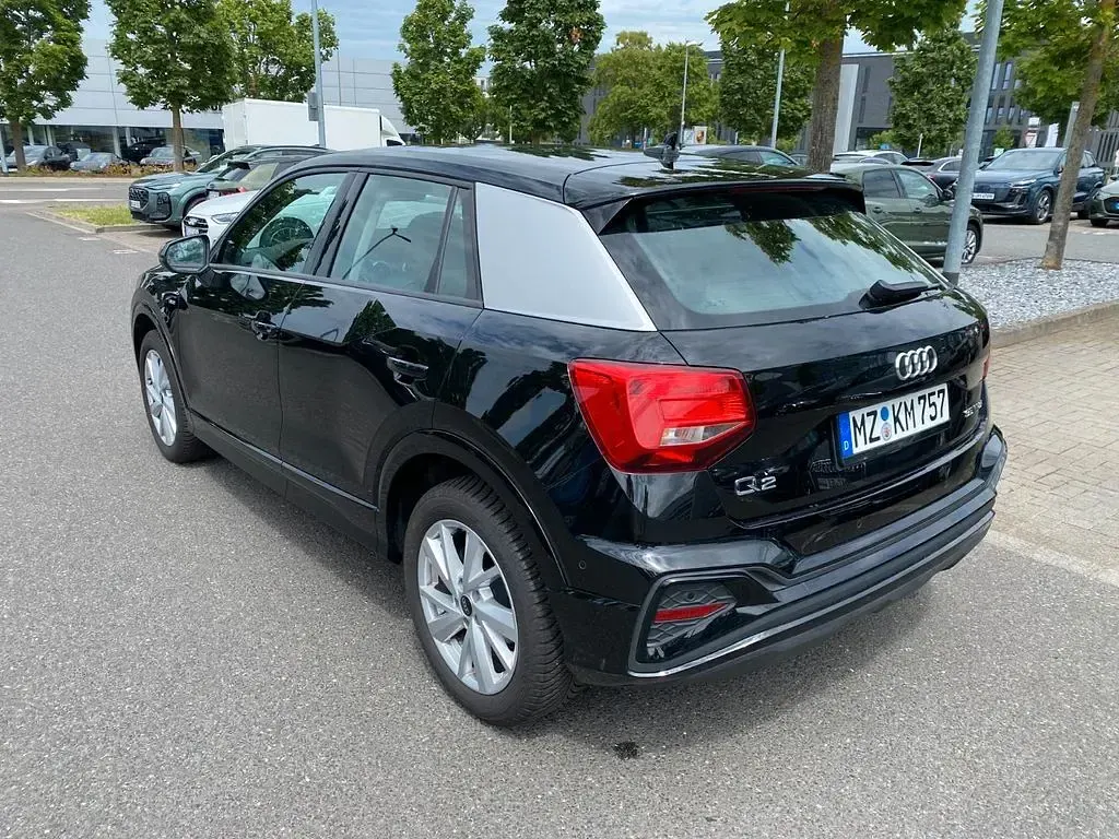 Gebraucht Audi Q2 S-Line 150 PS (110 kW) 2025 Schwarz SUV
