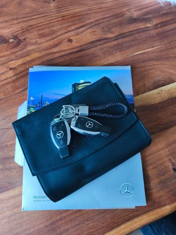 Gebraucht Mercedes E200 136 PS (100 kW) 2010 Grau Kombi