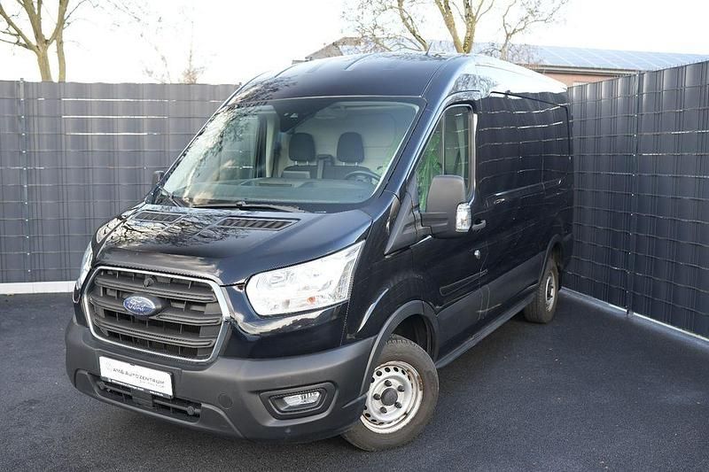 Gebraucht Ford Transit Trend 131 PS (96 kW) 2020 Schwarz Van / Kleinbus