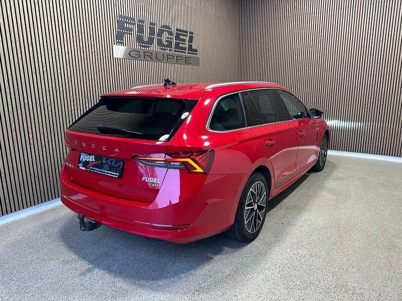 Gebraucht Skoda Octavia Style 150 PS (110 kW) 2022 Velvetrot metallic Kombi