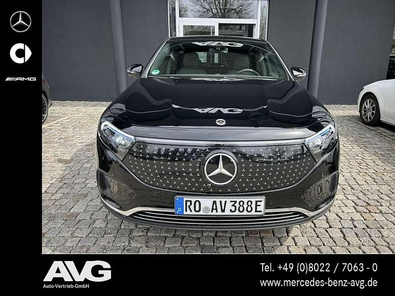 Gebraucht Mercedes EQA250+ Electric Art 139 kW (190 PS) 2026 Schwarz SUV