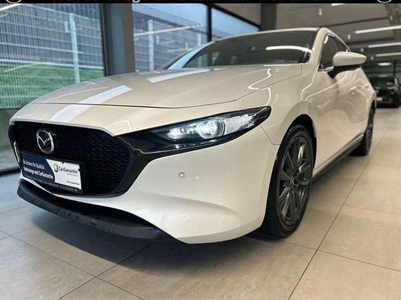 Weiß Gebraucht 2021 Mazda 3 Selection Limousine | 21.930 € (Fairer Preis) - Bild 1/3