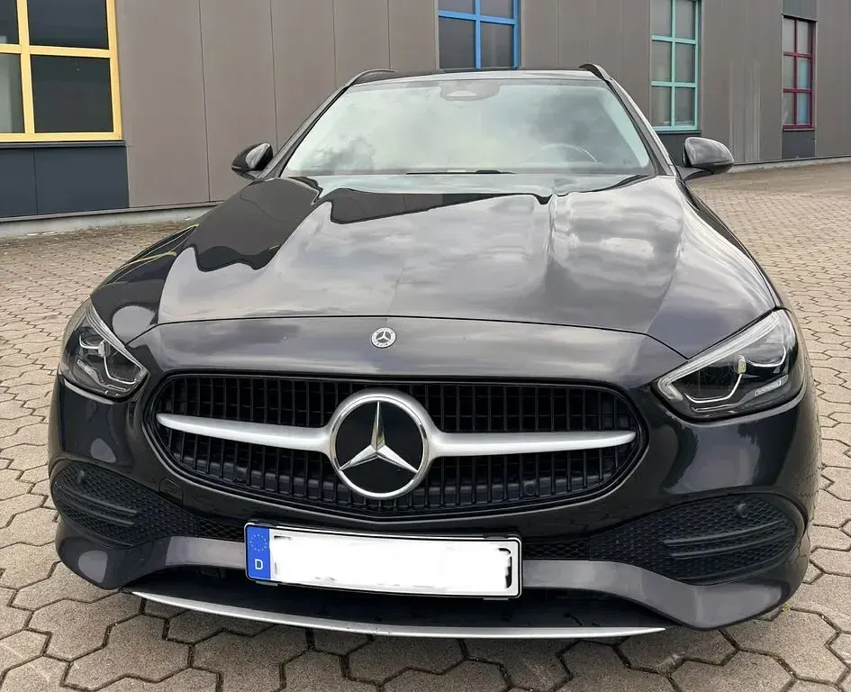 Gebraucht Mercedes GLB200 163 PS (119 kW) 2022 Schwarz SUV