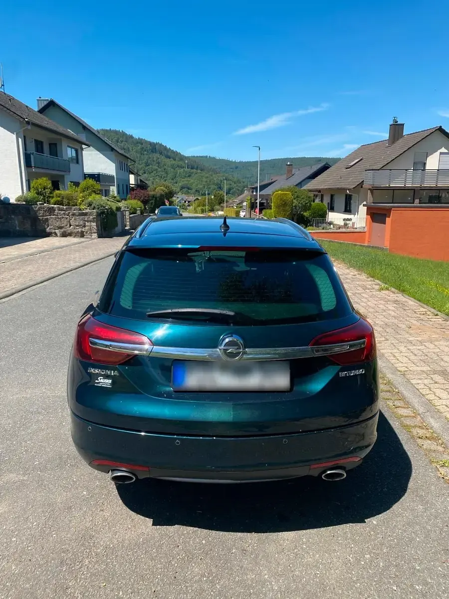 Gebraucht Opel Insignia 195 PS (143 kW) 2013 Grün Kombi