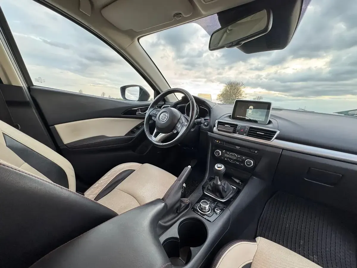 Gebraucht Mazda 3 180 PS (132 kW) 2014 Schwarz Limousine