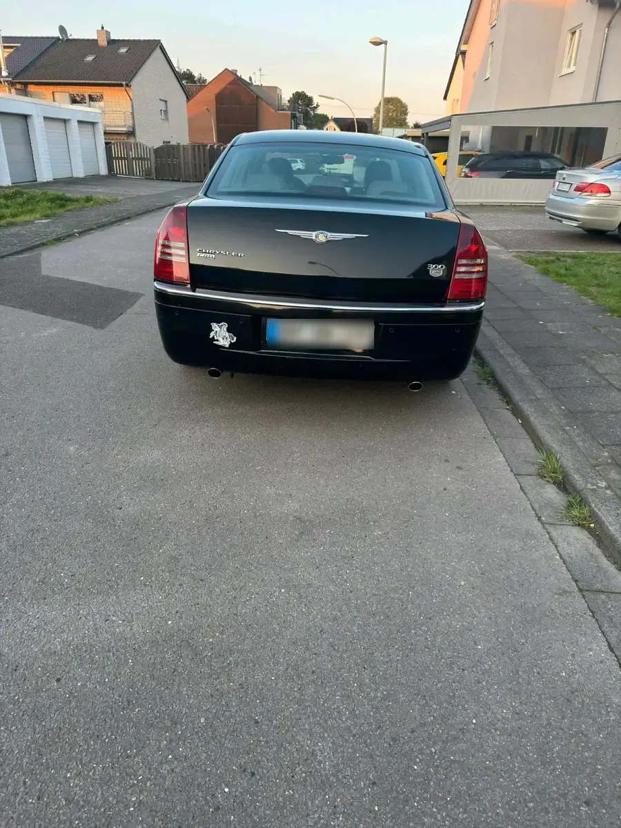Usado Chrysler 300C 218 CV (160 kW) 2006 Negro Berlina