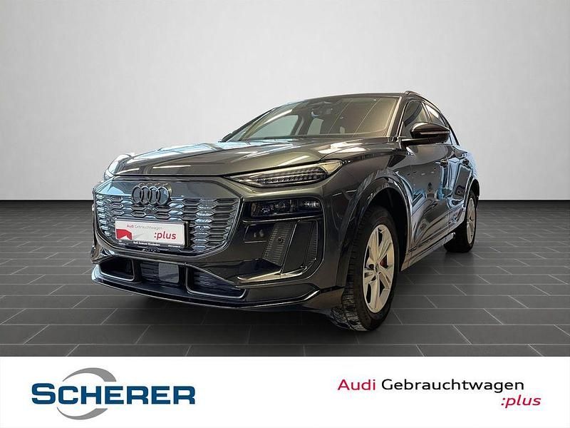 Manhattangrau metallic (metallic) Gebraucht 2025 Audi Q6 e-tron Advanced SUV | 65.890 € (Teuer) - Bild 1/4