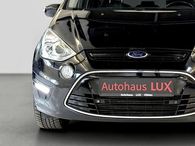 Gebraucht Ford S-MAX Titanium 200 PS (147 kW) 2014 Schwarz Van / Kleinbus