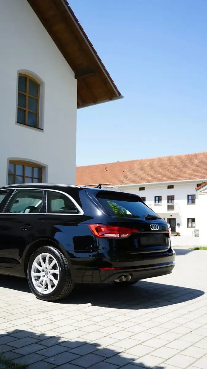 Gebraucht Audi A4 190 PS (139 kW) 2018 Schwarz Kombi