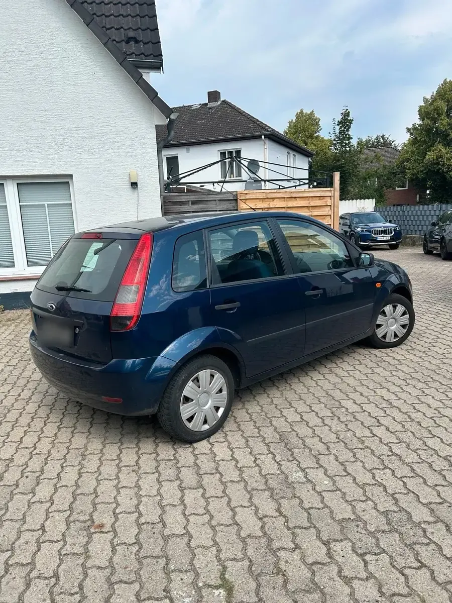 Gebraucht Ford Fiesta 85 PS (62 kW) 2004 Kleinwagen