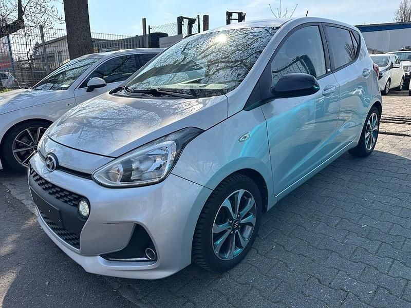 Gebraucht Hyundai i10 YES! 67 PS (49 kW) 2019 Silber Kleinwagen
