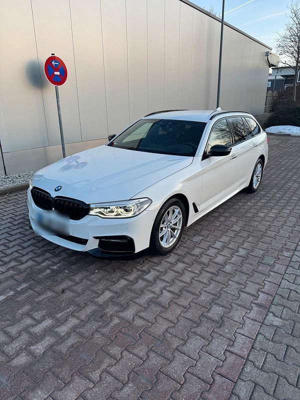Używany BMW 520 Shadowline 190 KM (139 kW) 2018 Biały Kombi