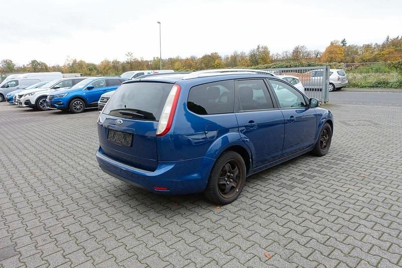 Gebraucht Ford Focus Style 101 PS (74 kW) 2009 Blau Kombi