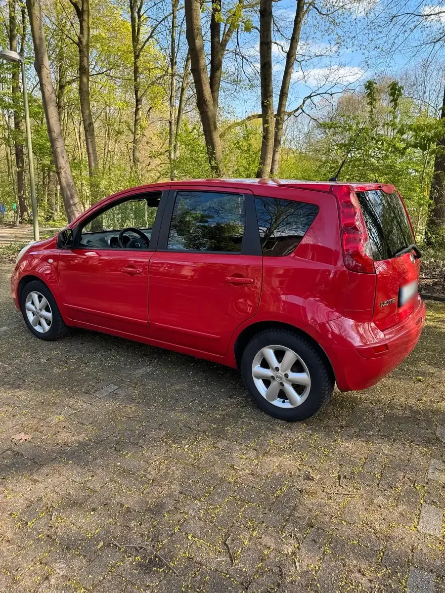 Usata Nissan Note 85 CV (62 kW) 2008 Rosso Utilitaria