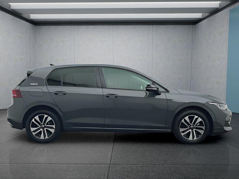 Neu VW Golf VIII 150 PS (110 kW) 2025 Grau Kleinwagen