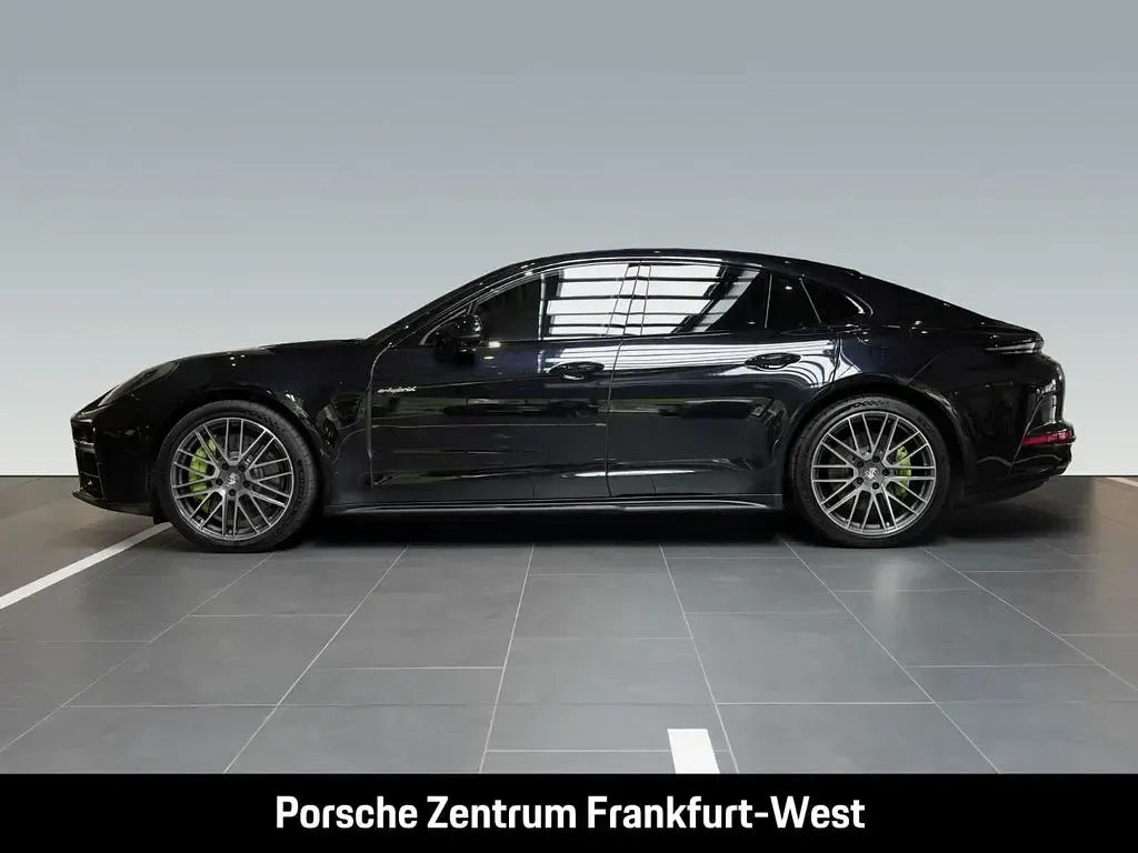 Gebraucht Porsche Panamera 4S E-Hybrid 544 PS (400 kW) 2025 Tiefschwarzmetallic Kleinwagen