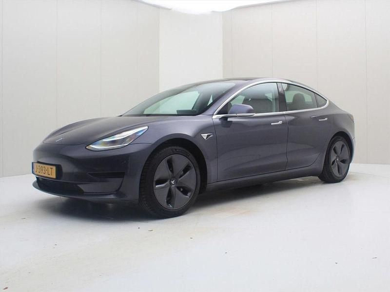 Grau Gebraucht 2020 Tesla Model 3 Standard Range Limousine | 16.999 € (Guter Preis) - Bild 1/4
