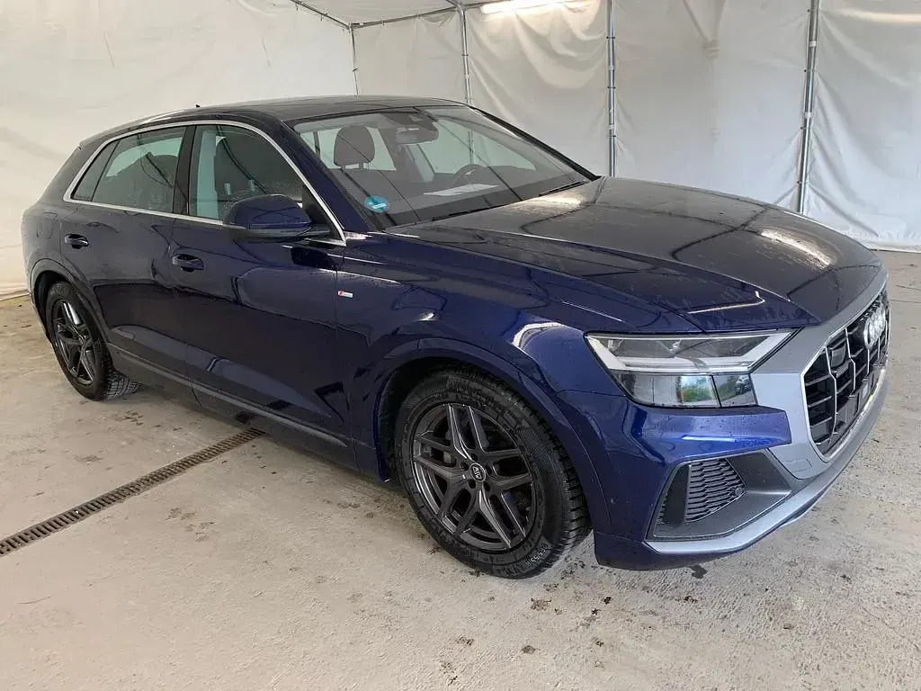 Gebraucht Audi Q8 S-Line 286 PS (210 kW) 2023 Navarrablau metallic SUV