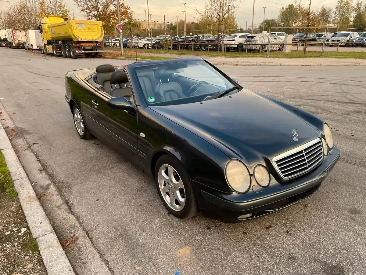 Gebraucht Mercedes C320 218 PS (160 kW) 2000 Blau Cabrio