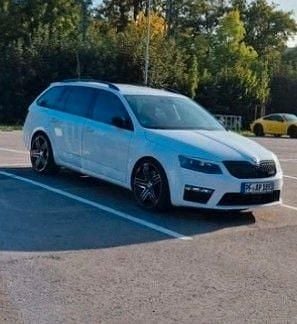 Weiß Gebraucht 2014 Skoda Octavia RS Kombi | 9.850 € (Guter Preis) - Bild 1/3