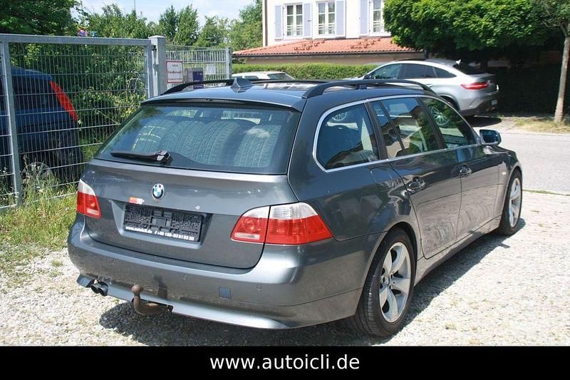 Gebraucht BMW 530 Sport Line 231 PS (169 kW) 2006 Grau Kombi