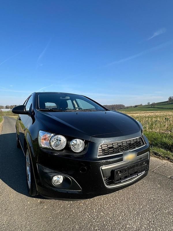 Gebraucht Chevrolet Aveo 116 PS (85 kW) 2011 Schwarz Kleinwagen