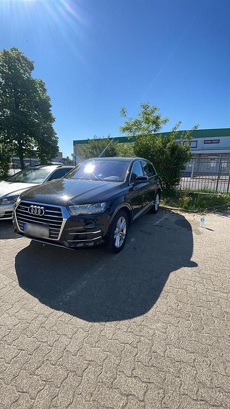Second-hand Audi Q7 272 CP (200 kW) 2016 Negru SUV