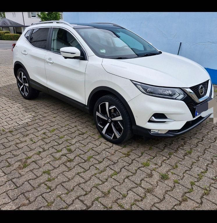 Weiß Gebraucht 2017 Nissan Qashqai 360º SUV | 14.700 € (Fairer Preis) - Bild 1/4