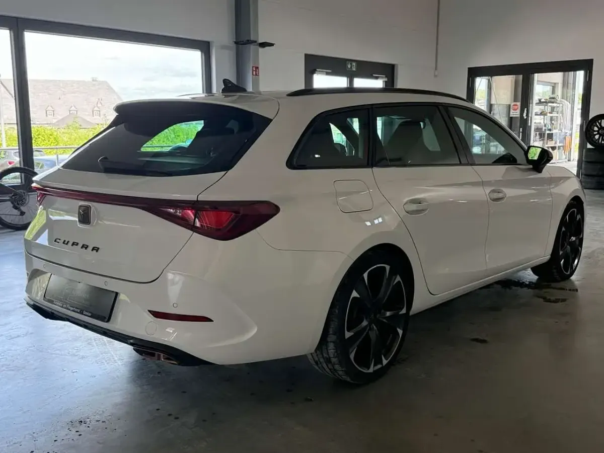 Gebraucht Cupra Leon VZ 245 PS (180 kW) 2023 Weiß Kombi