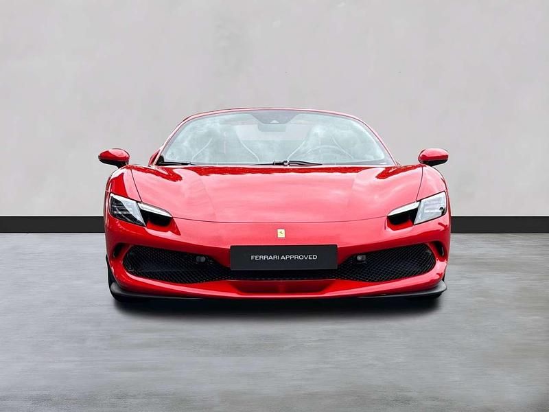 Second-hand Ferrari 296 829 CP (609 kW) 2024 Roșu Cabrio
