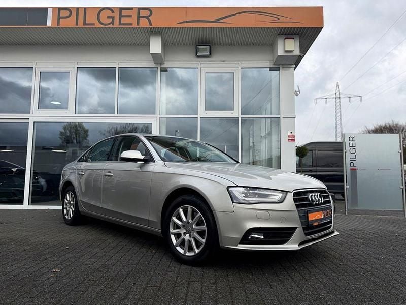 Gebraucht Audi A4 Attraction 150 PS (110 kW) 2016 Silber Limousine