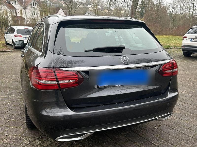 Gebraucht Mercedes C220 Avantgarde 194 PS (142 kW) 2020 Grau Kombi