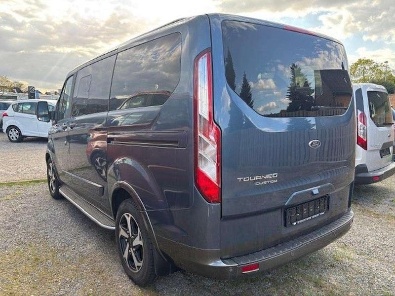 Second-hand Ford Transit Custom Active 150 CP (110 kW) 2023 Albastru Monovolum