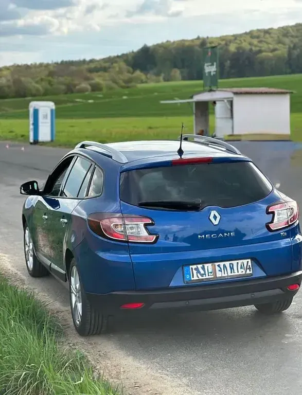 Gebraucht Renault Mégane III 131 PS (96 kW) 2010 Blau Limousine