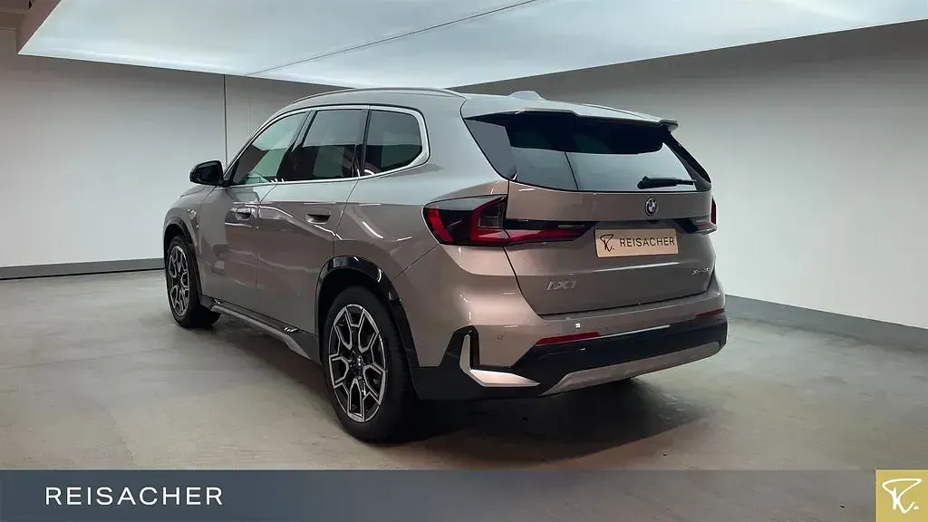 Neu BMW iX1 Performance 230 kW (313 PS) 2026 Silber SUV